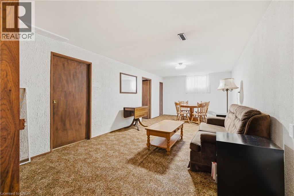 143 ST JEROME Crescent, Kitchener, Ontario, N2C2K9 — Photo 32