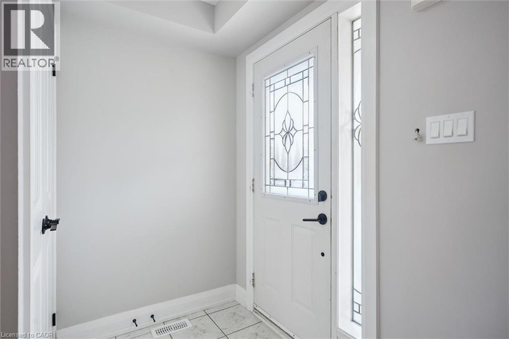 5449 ROCHELLE Way, Mississauga, Ontario, L5M6N4 — Photo 4