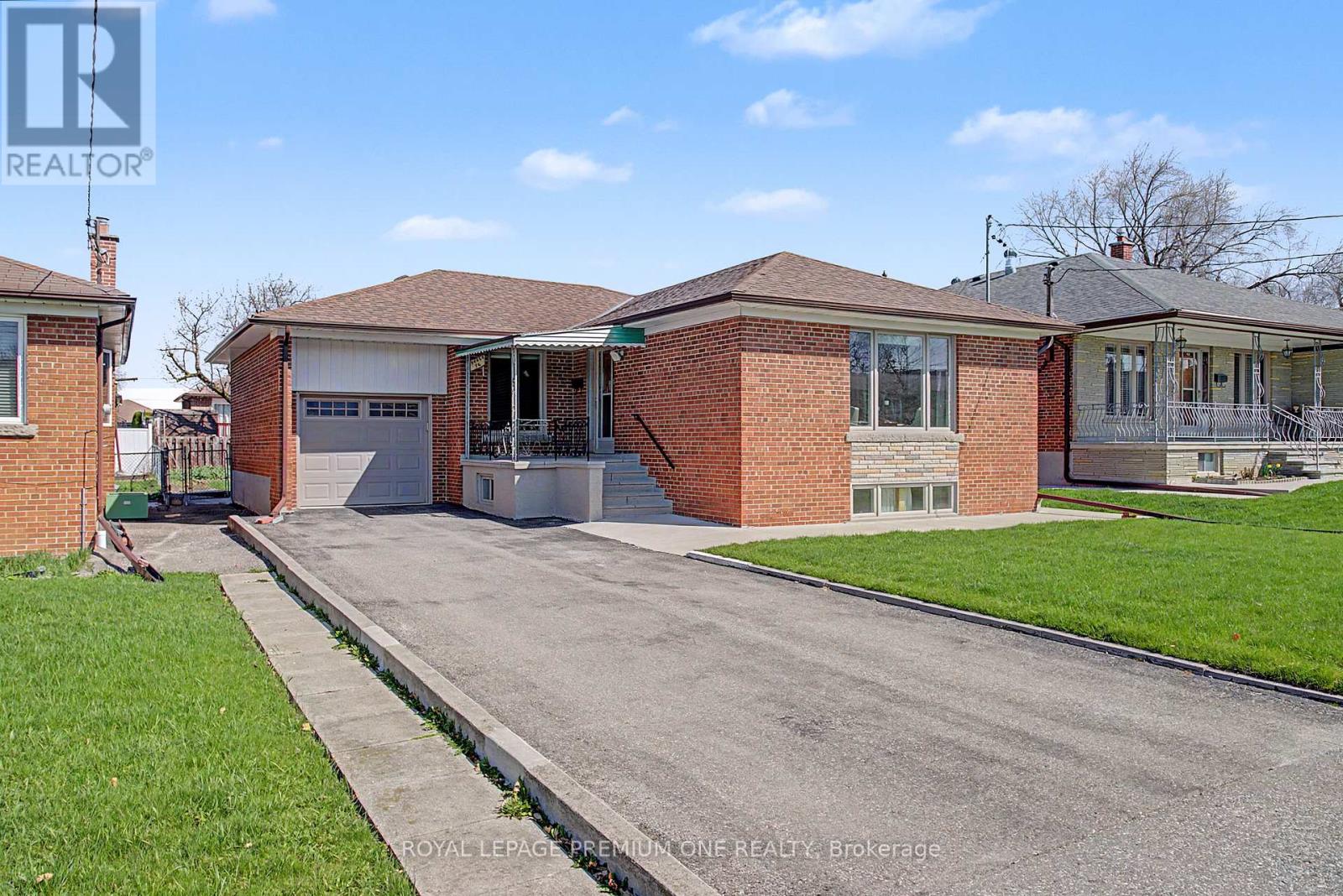 76 TAVISTOCK ROAD, Toronto (Downsview-Roding-CFB), Ontario, M3M2N9 — Photo 2