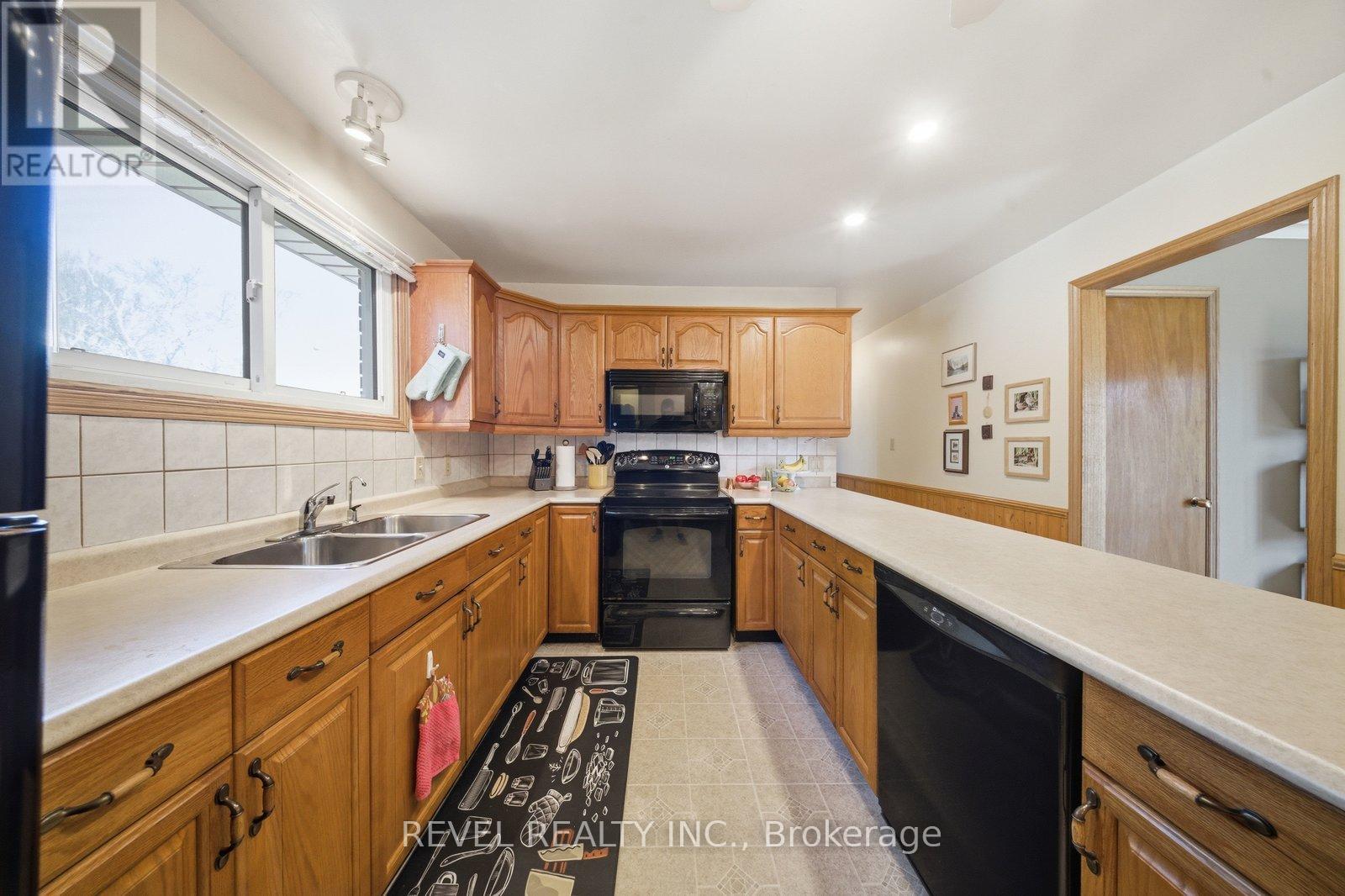 36 HAMILTON AVENUE, Brantford, Ontario, N3S6Z9 — Photo 12