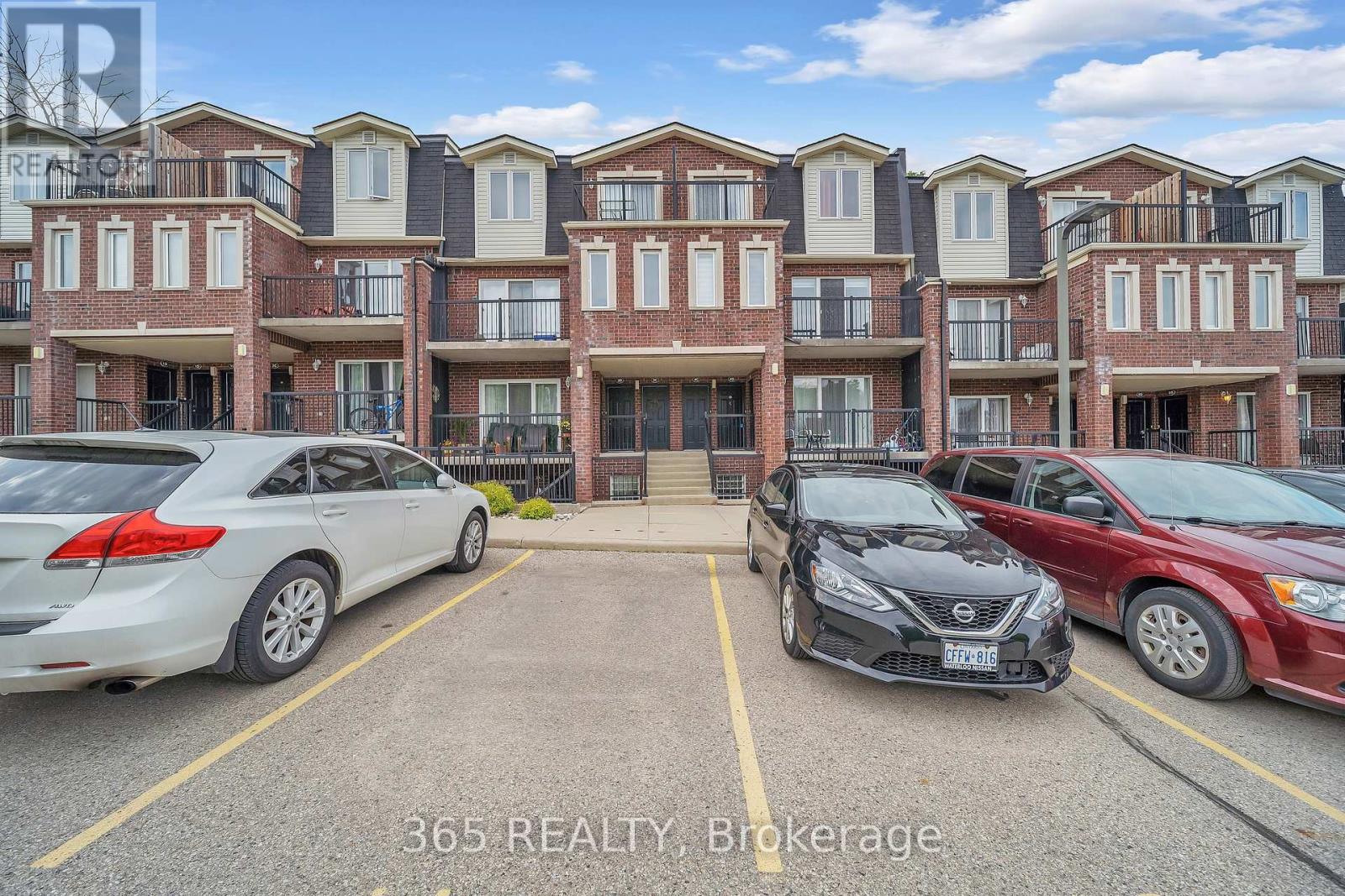 4D - 45 CEDARHILL CRESCENT, Kitchener, Ontario, N2E0A2 — Photo 2
