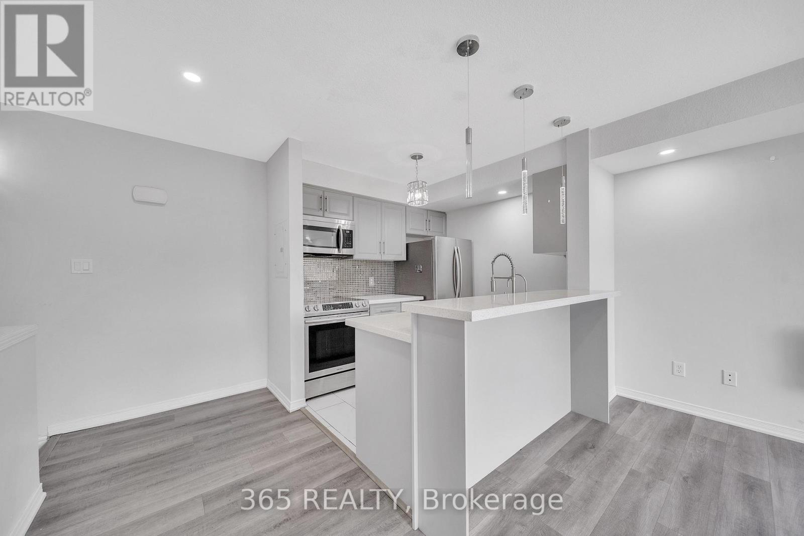 4D - 45 CEDARHILL CRESCENT, Kitchener, Ontario, N2E0A2 — Photo 6