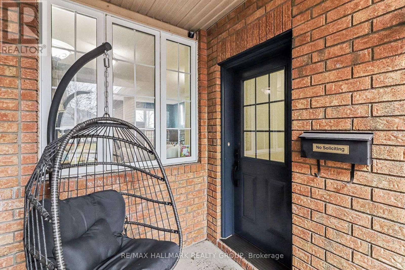 111 LUDLOWE STREET, Ottawa, Ontario, K4A5C2 — Photo 2