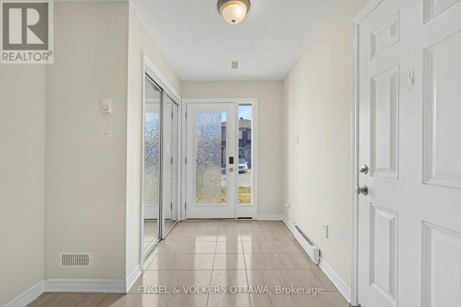 575 ROUNDLEAF WAY, Ottawa, Ontario, K2S1E7 — Photo 4
