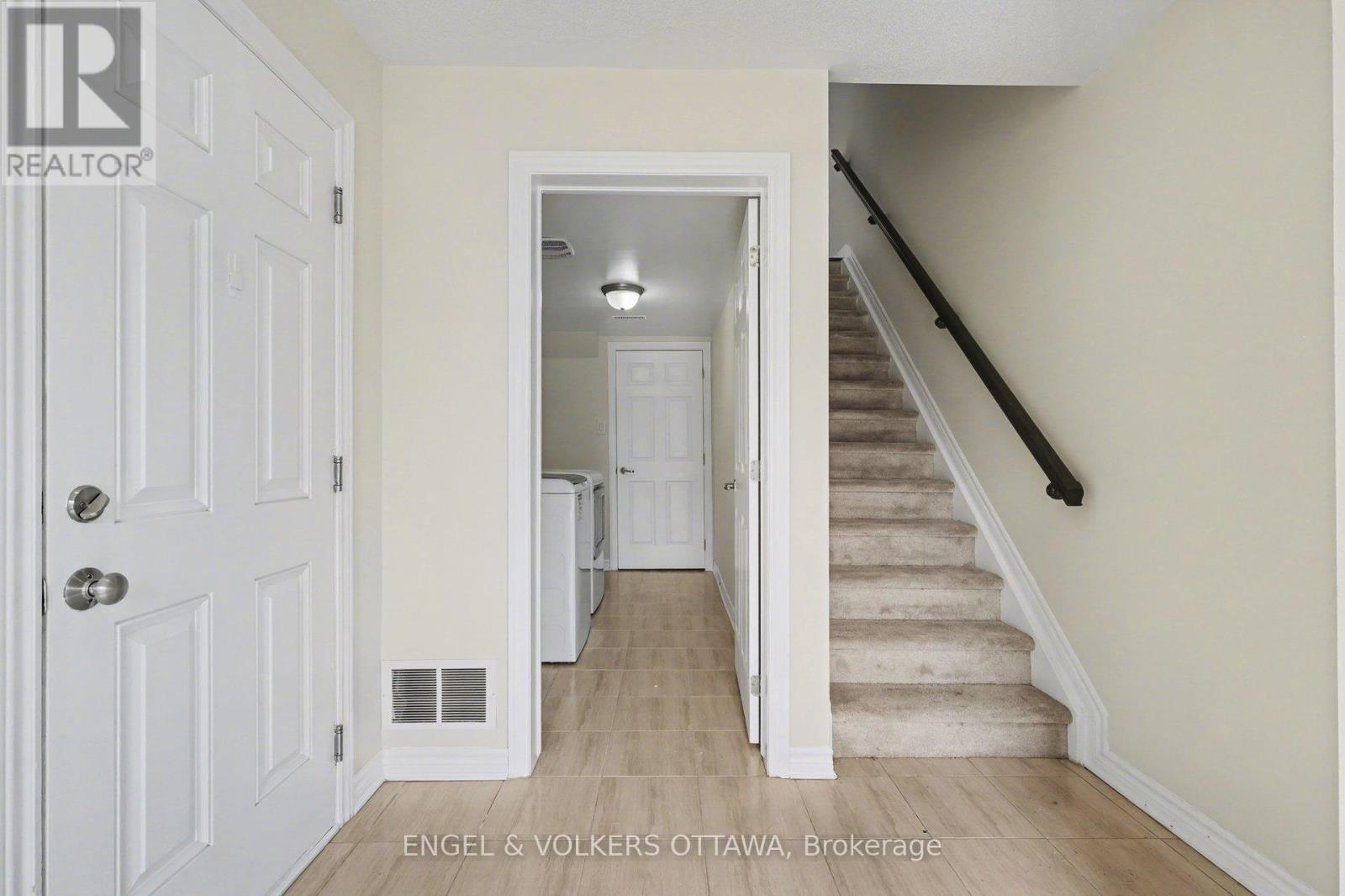 575 ROUNDLEAF WAY, Ottawa, Ontario, K2S1E7 — Photo 5