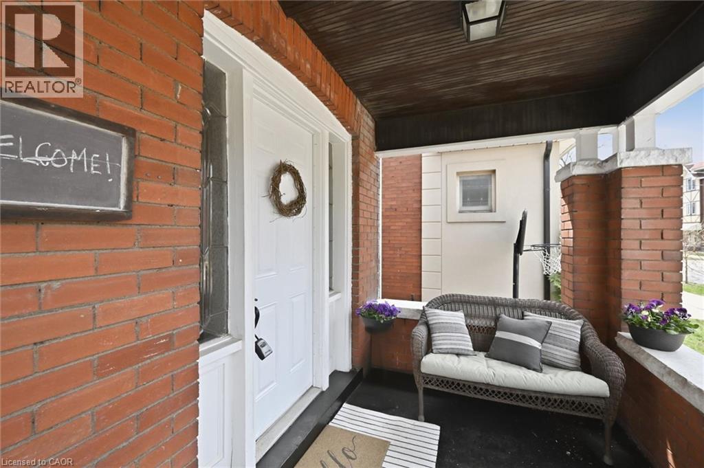 153 GRAHAM Avenue S, Hamilton, Ontario, L8K2M5 — Photo 3