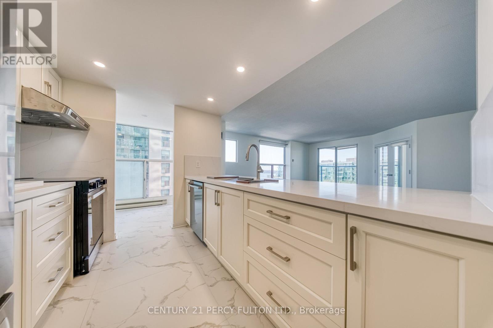 1508 - 77 HARBOUR SQUARE, Toronto (Waterfront Communities), Ontario, M5J2S2 — Photo 14