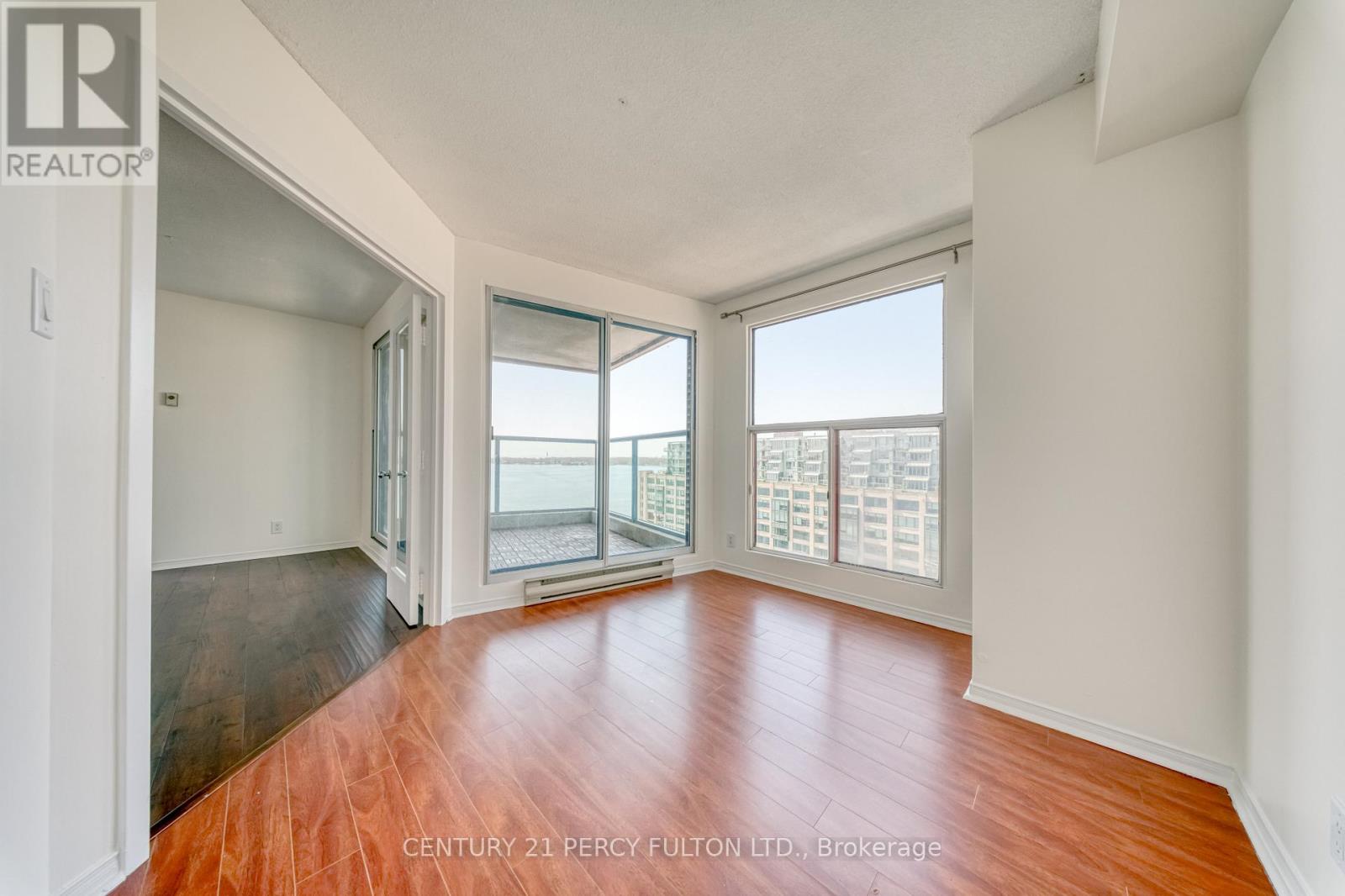 1508 - 77 HARBOUR SQUARE, Toronto (Waterfront Communities), Ontario, M5J2S2 — Photo 18