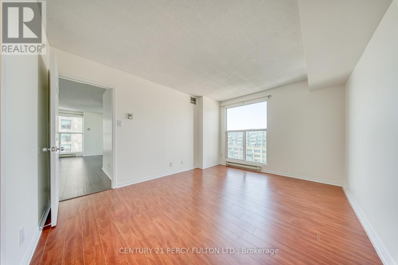 1508 - 77 HARBOUR SQUARE, Toronto (Waterfront Communities), Ontario, M5J2S2 — Photo 24