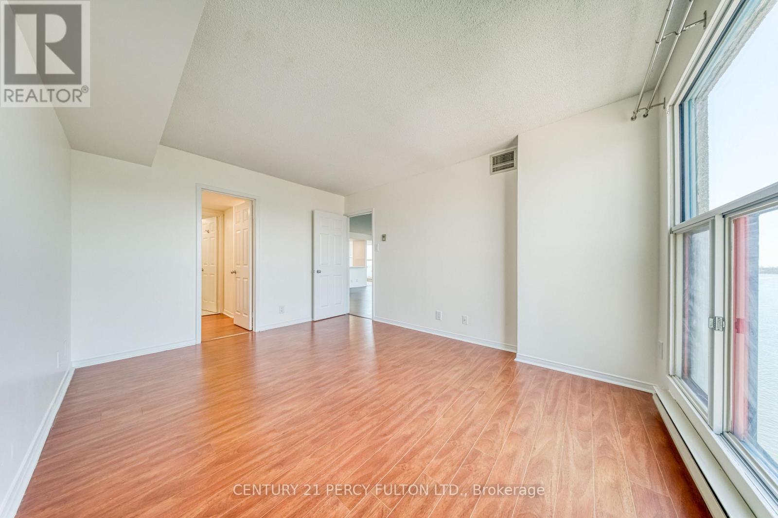 1508 - 77 HARBOUR SQUARE, Toronto (Waterfront Communities), Ontario, M5J2S2 — Photo 25