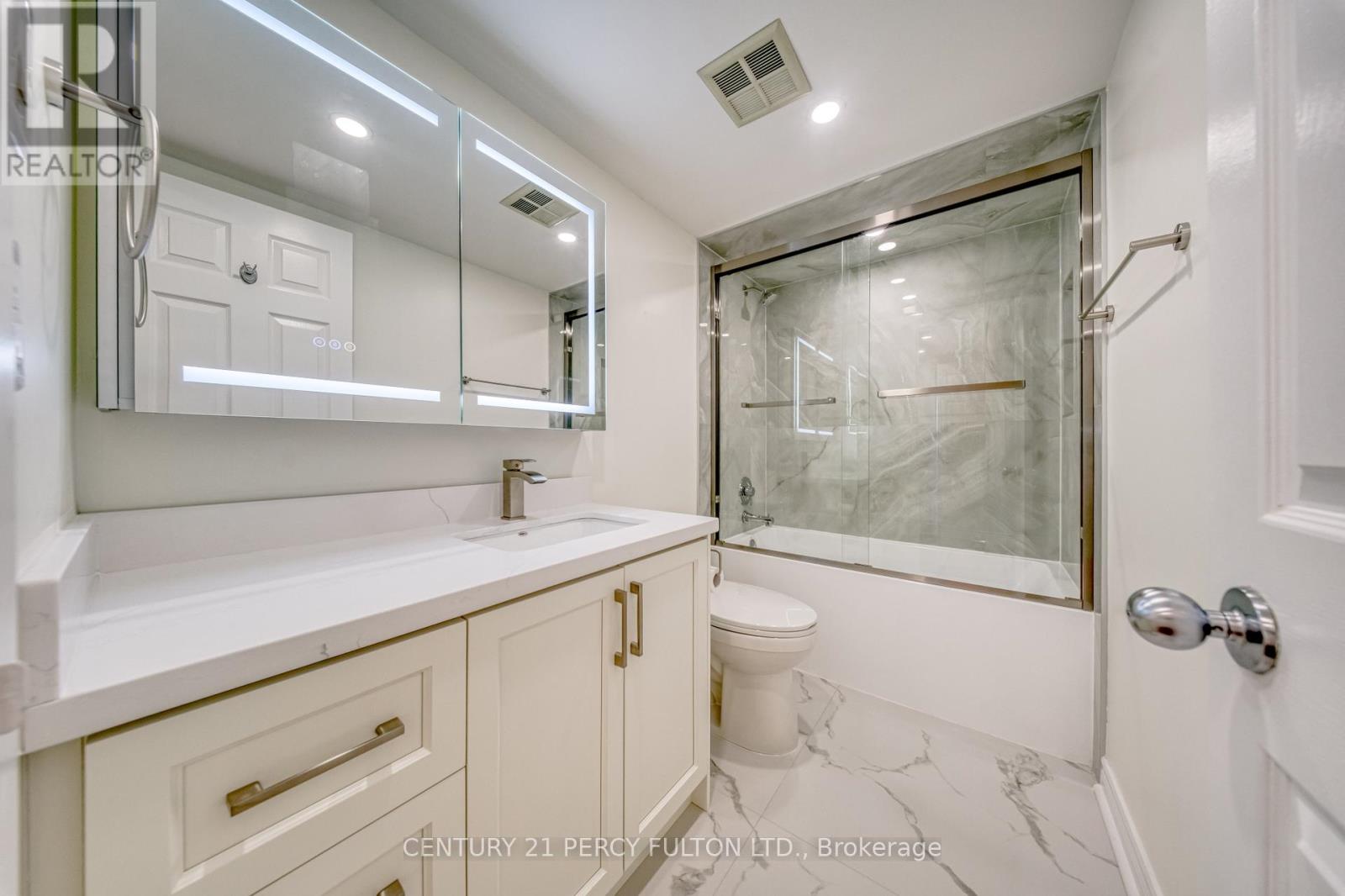 1508 - 77 HARBOUR SQUARE, Toronto (Waterfront Communities), Ontario, M5J2S2 — Photo 28