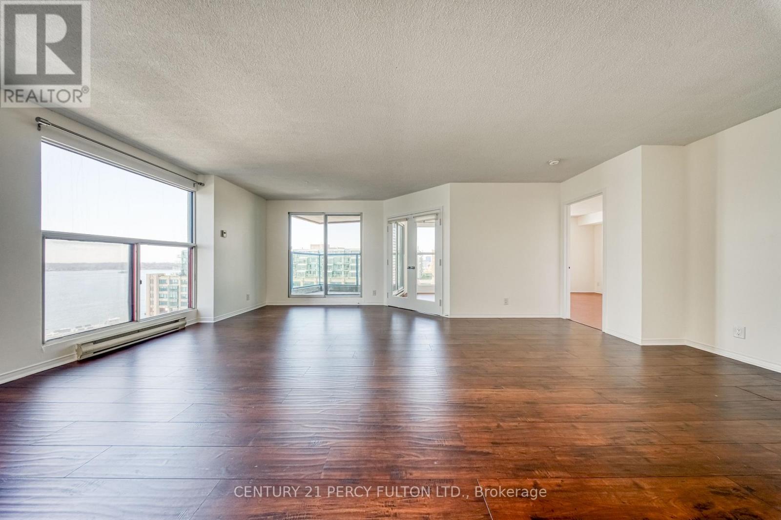 1508 - 77 HARBOUR SQUARE, Toronto (Waterfront Communities), Ontario, M5J2S2 — Photo 9