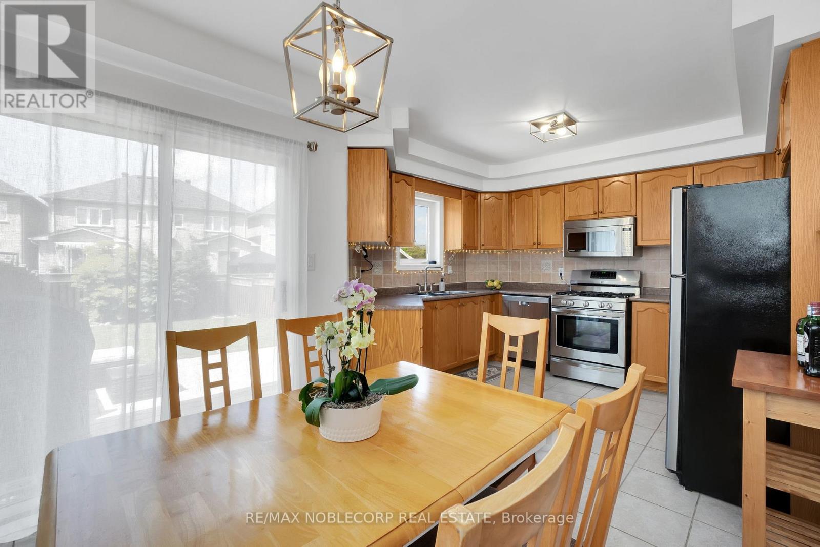 239 ROYAL APPIAN CRESCENT, Vaughan (Maple), Ontario, L4K5L3 — Photo 11