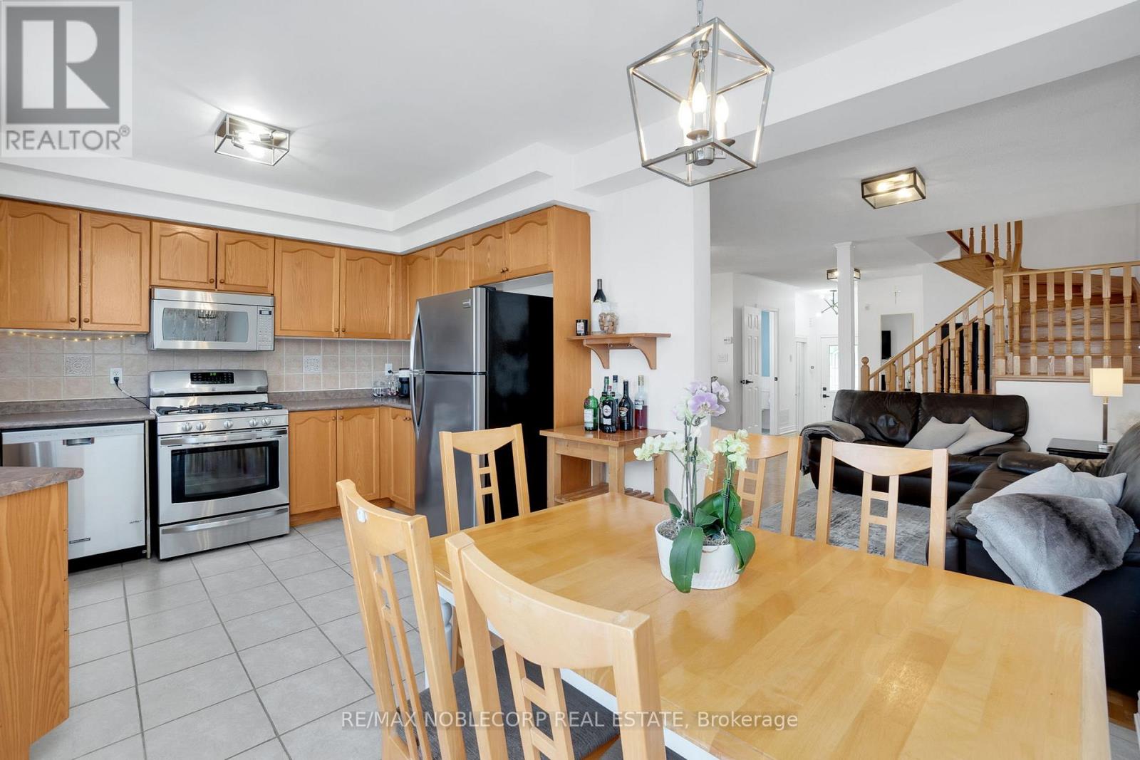 239 ROYAL APPIAN CRESCENT, Vaughan (Maple), Ontario, L4K5L3 — Photo 12