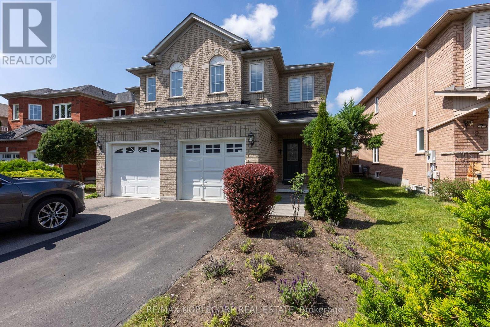 239 ROYAL APPIAN CRESCENT, Vaughan (Maple), Ontario, L4K5L3 — Photo 3