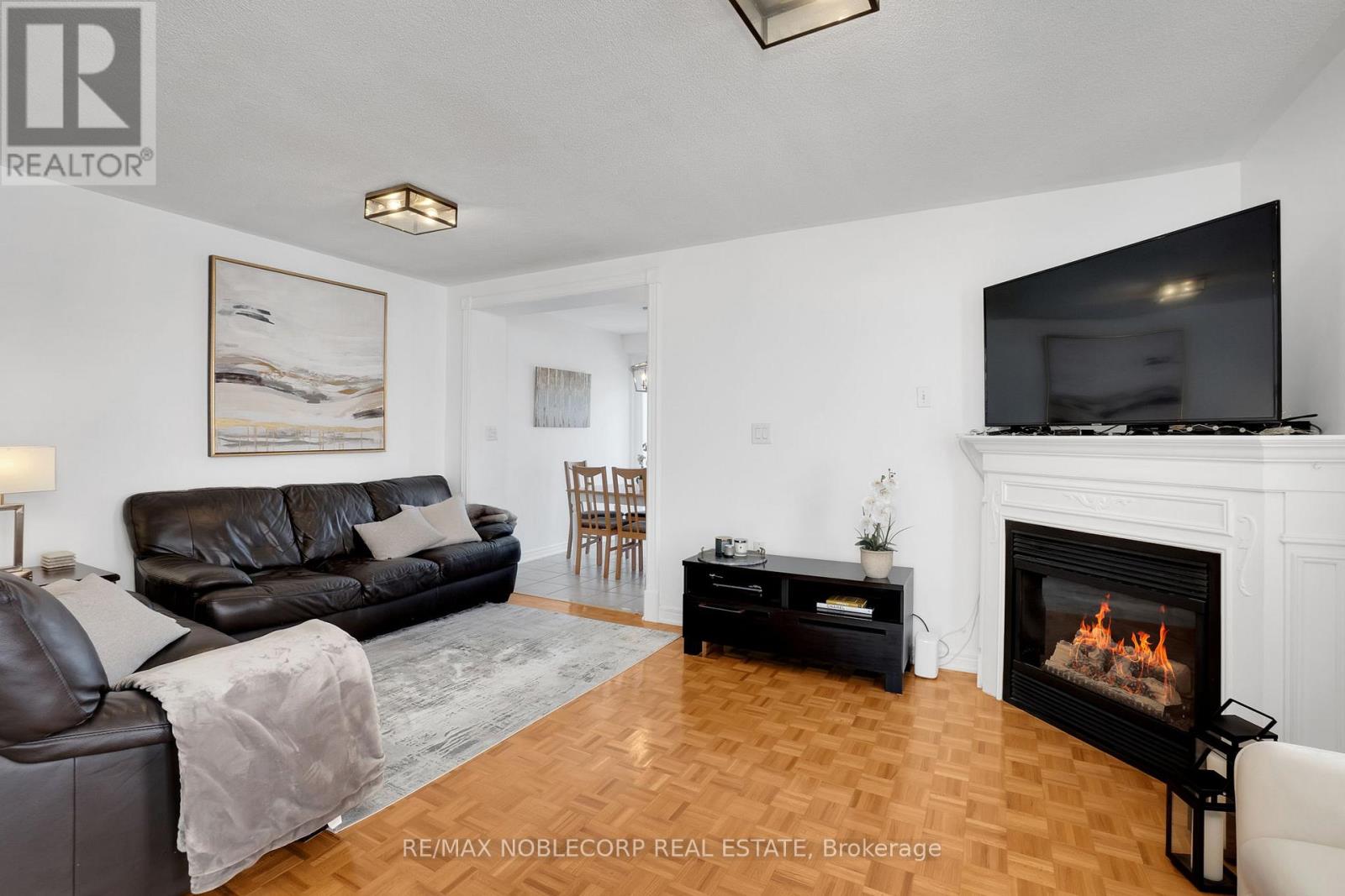 239 ROYAL APPIAN CRESCENT, Vaughan (Maple), Ontario, L4K5L3 — Photo 8