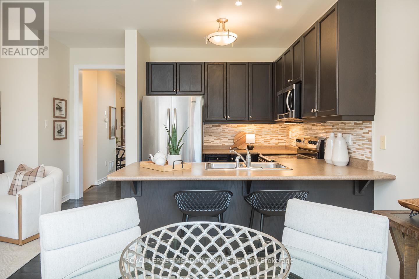 496 SAVOLINE BOULEVARD, Milton (SC Scott), Ontario, L9T7X3 — Photo 11