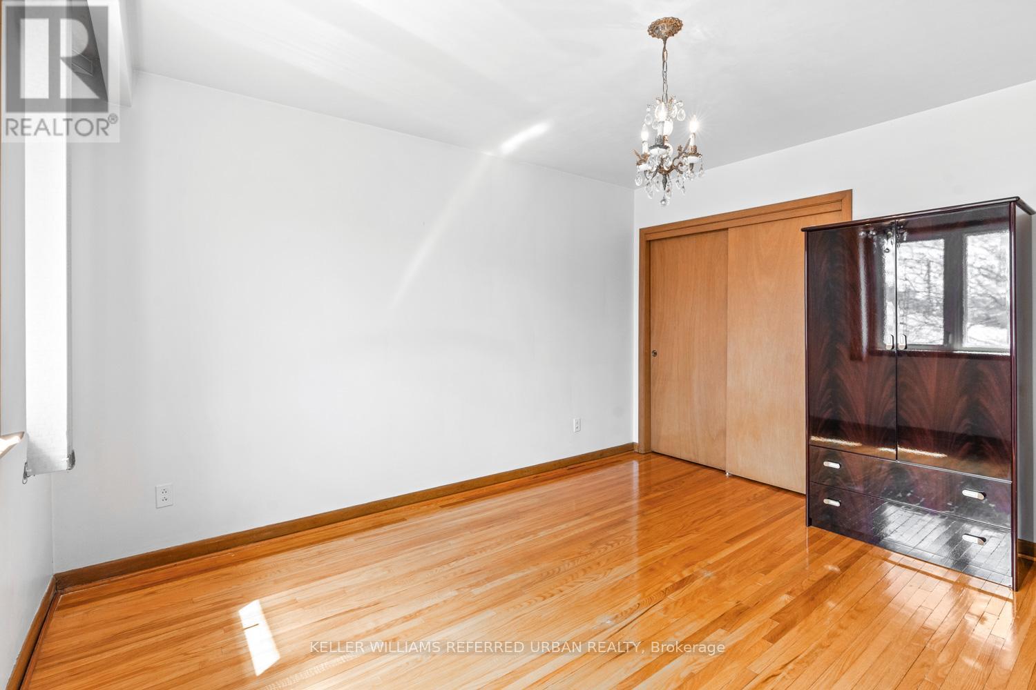 583 QUEENS DRIVE, Toronto (Maple Leaf), Ontario, M6L1N2 — Photo 15