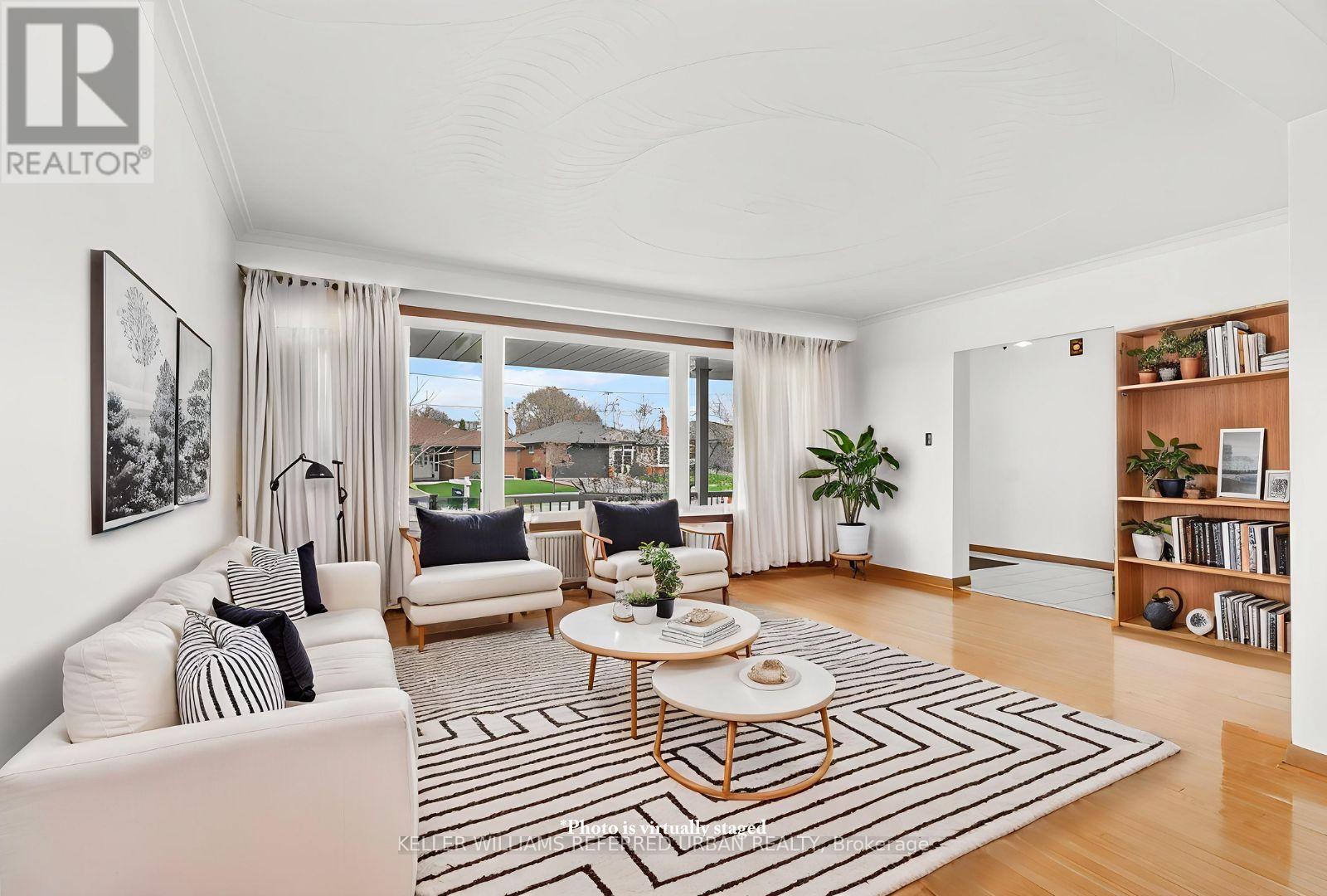 583 QUEENS DRIVE, Toronto (Maple Leaf), Ontario, M6L1N2 — Photo 3