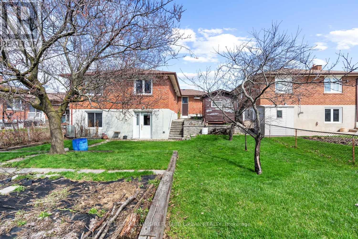 583 QUEENS DRIVE, Toronto (Maple Leaf), Ontario, M6L1N2 — Photo 35