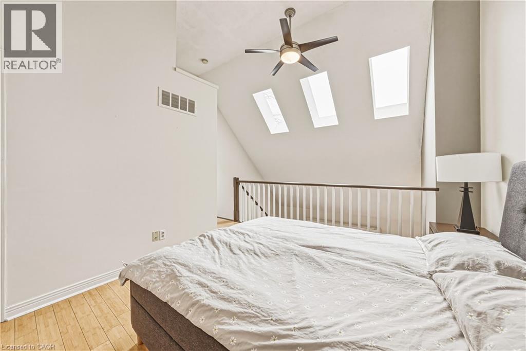 1275 MAPLE CROSSING Boulevard Unit# 11, Burlington, Ontario, L7S2E8 — Photo 14