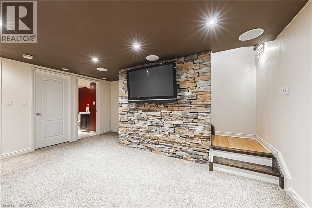 1275 MAPLE CROSSING Boulevard Unit# 11, Burlington, Ontario, L7S2E8 — Photo 19