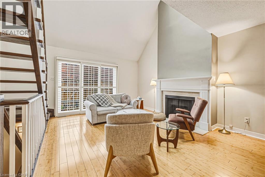 1275 MAPLE CROSSING Boulevard Unit# 11, Burlington, Ontario, L7S2E8 — Photo 7