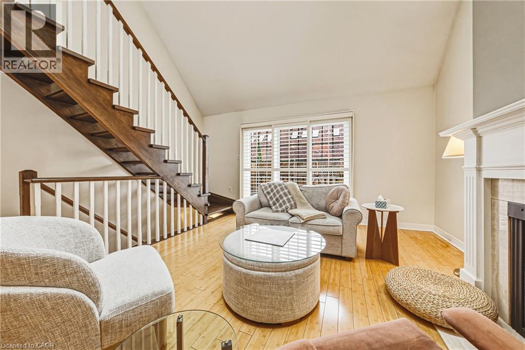 1275 MAPLE CROSSING Boulevard Unit# 11, Burlington, Ontario, L7S2E8 — Photo 8