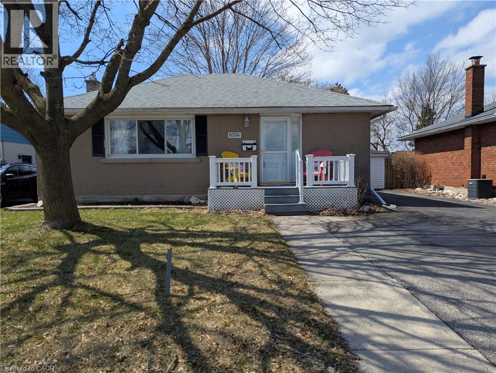 1034 WINTERHALT Avenue, Cambridge, Ontario, N3H4J9 — Photo 2