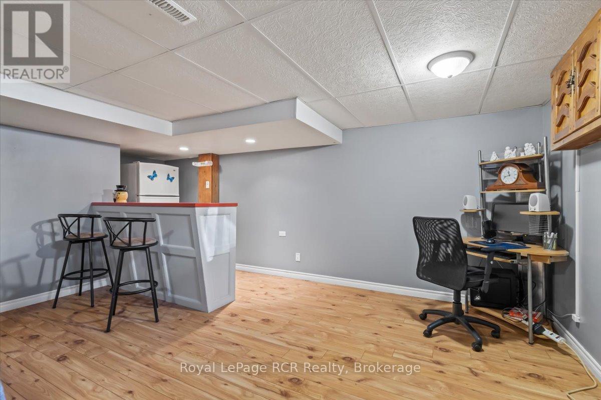 601 17TH AVENUE, Hanover, Ontario, N4N3B1 — Photo 11