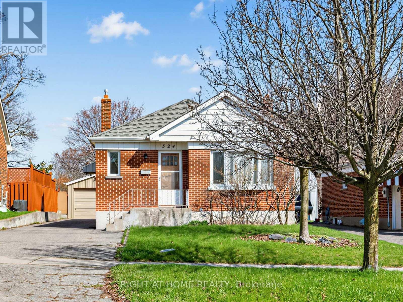 524 COLBORNE STREET E, Oshawa (O'Neill), Ontario, L1G1N4 — Photo 3