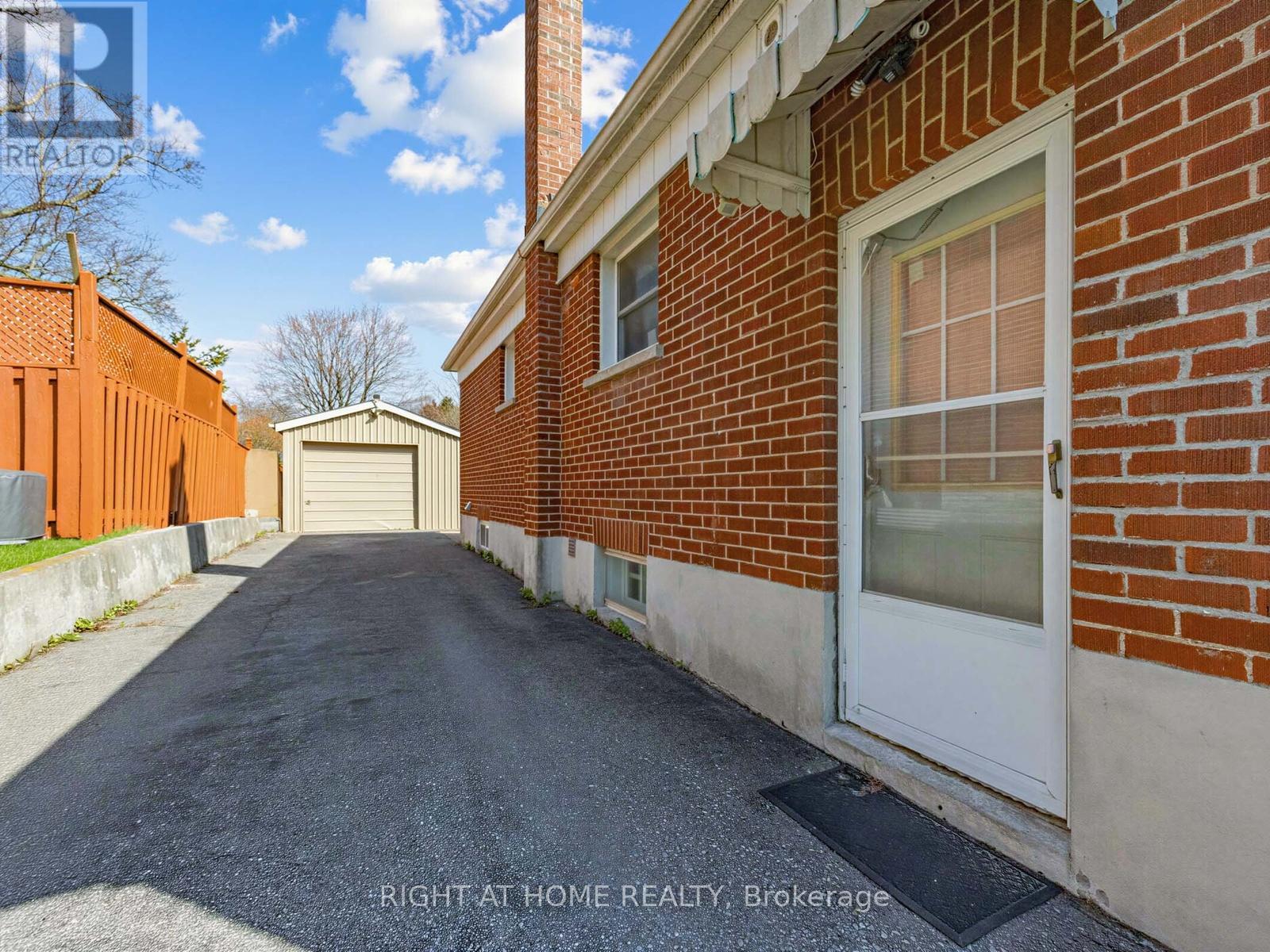 524 COLBORNE STREET E, Oshawa (O'Neill), Ontario, L1G1N4 — Photo 31