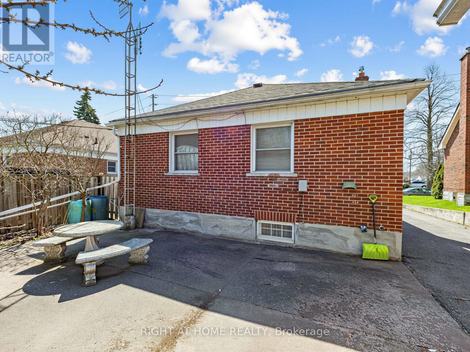 524 COLBORNE STREET E, Oshawa (O'Neill), Ontario, L1G1N4 — Photo 33