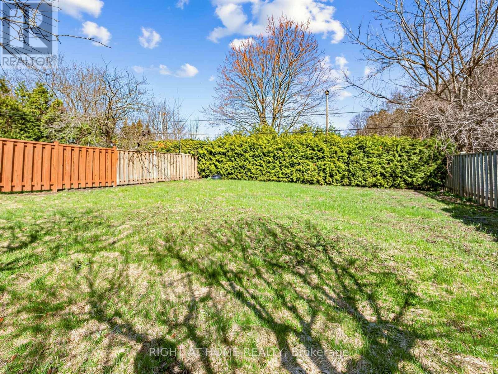 524 COLBORNE STREET E, Oshawa (O'Neill), Ontario, L1G1N4 — Photo 34