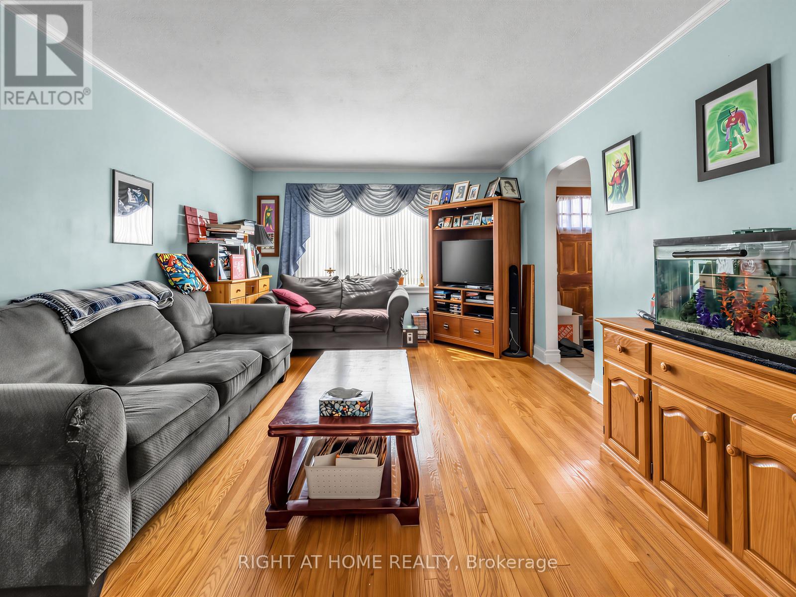 524 COLBORNE STREET E, Oshawa (O'Neill), Ontario, L1G1N4 — Photo 9