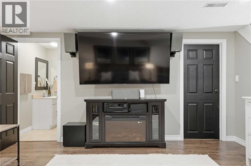 102 IRONSTONE Drive, Cambridge, Ontario, N1P1A4 — Photo 28