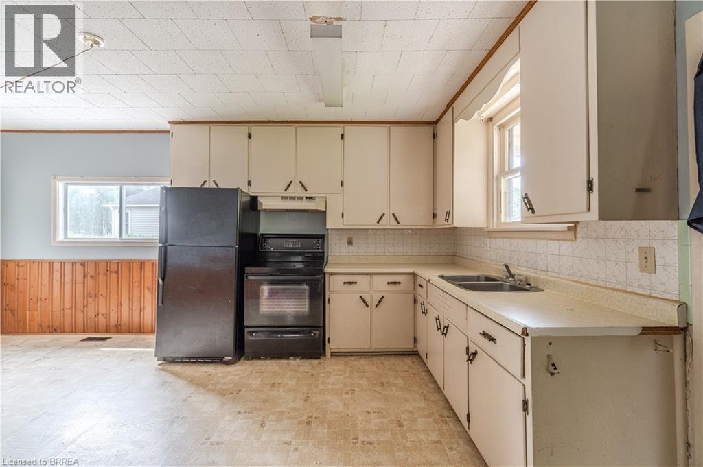 978 NORFOLK Street N, Simcoe, Ontario, N3Y3R8 — Photo 3