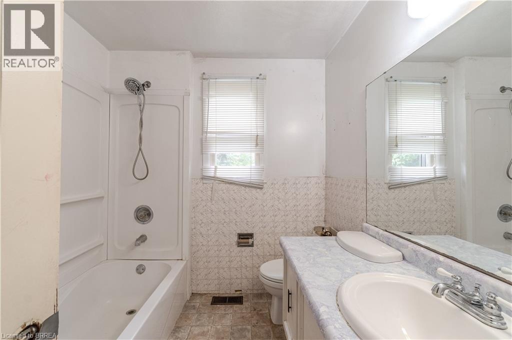 978 NORFOLK Street N, Simcoe, Ontario, N3Y3R8 — Photo 5