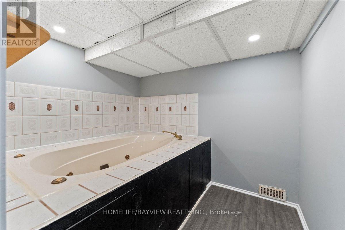 214 BURLINGTON STREET E, Hamilton (North End), Ontario, L8L4H1 — Photo 28