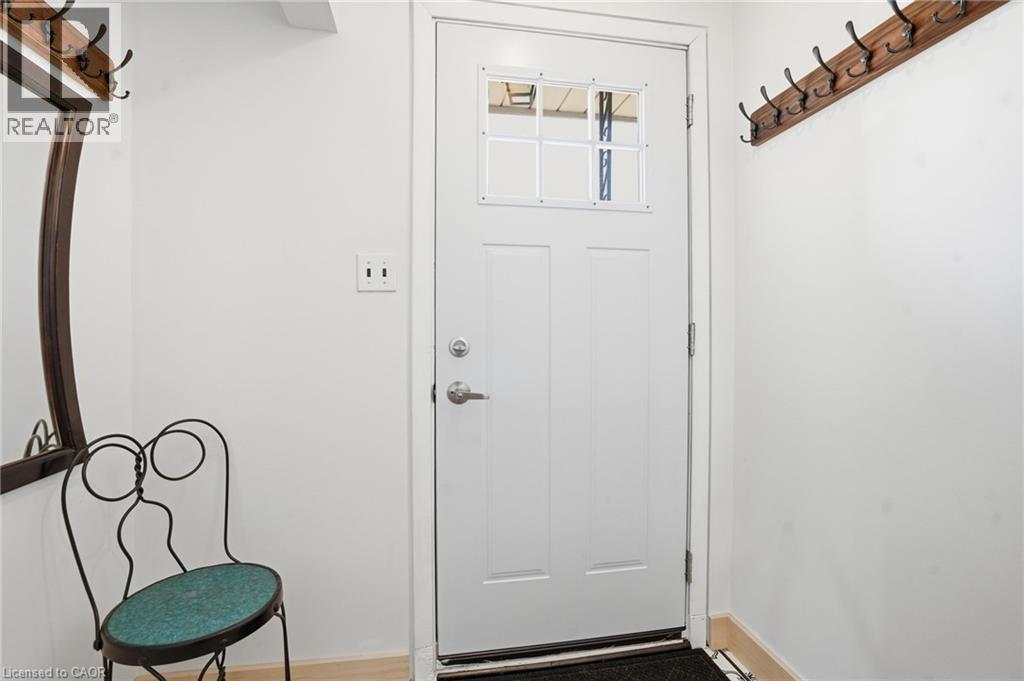 5056 FOURTH Avenue, Niagara Falls, Ontario, L2E4P6 — Photo 6