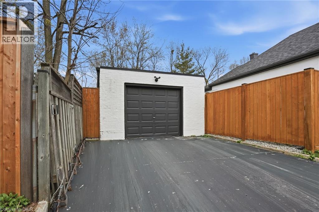 390 HUNTER Street W, Hamilton, Ontario, L8P1S9 — Photo 37