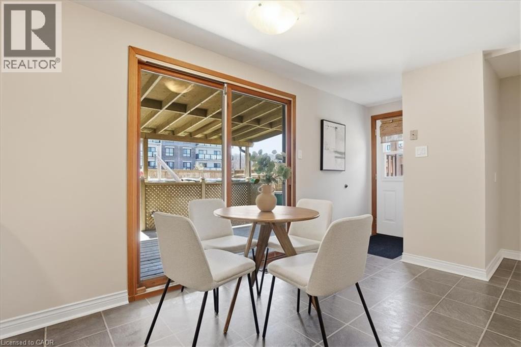 111 SELKIRK Drive, Kitchener, Ontario, N2E1M5 — Photo 12