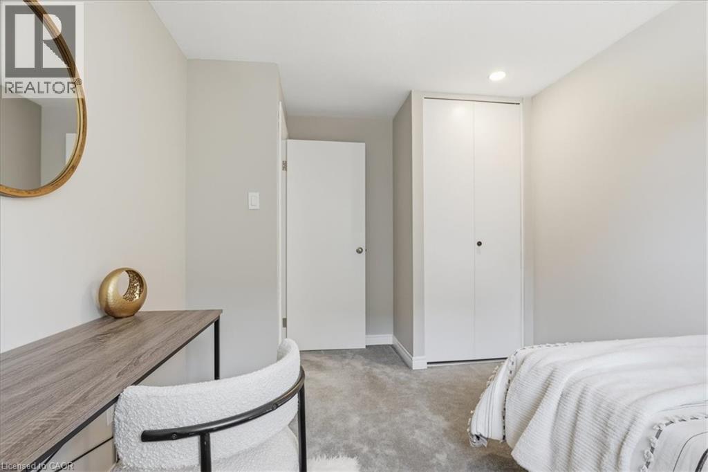 111 SELKIRK Drive, Kitchener, Ontario, N2E1M5 — Photo 14