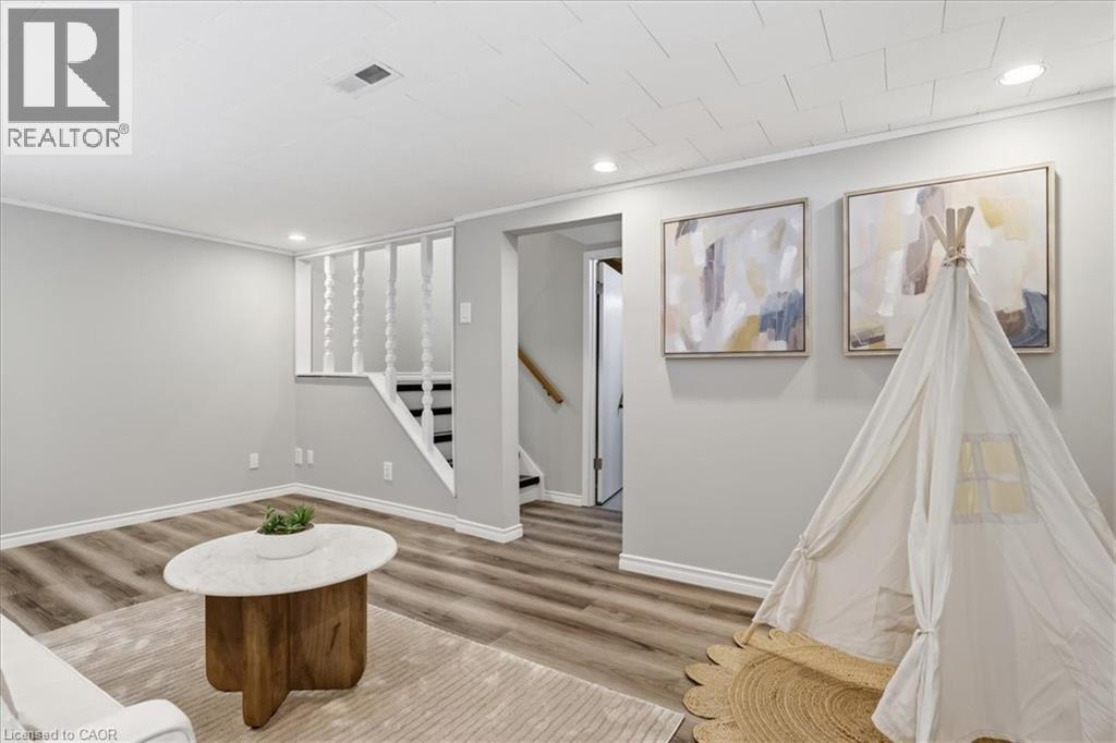 111 SELKIRK Drive, Kitchener, Ontario, N2E1M5 — Photo 24