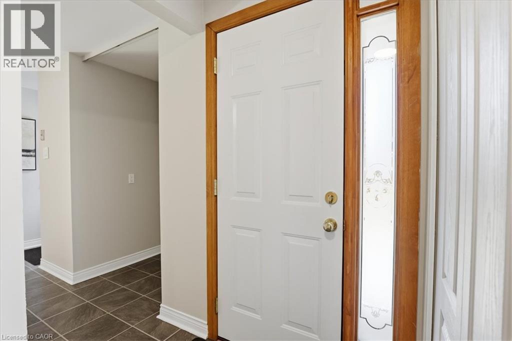 111 SELKIRK Drive, Kitchener, Ontario, N2E1M5 — Photo 5