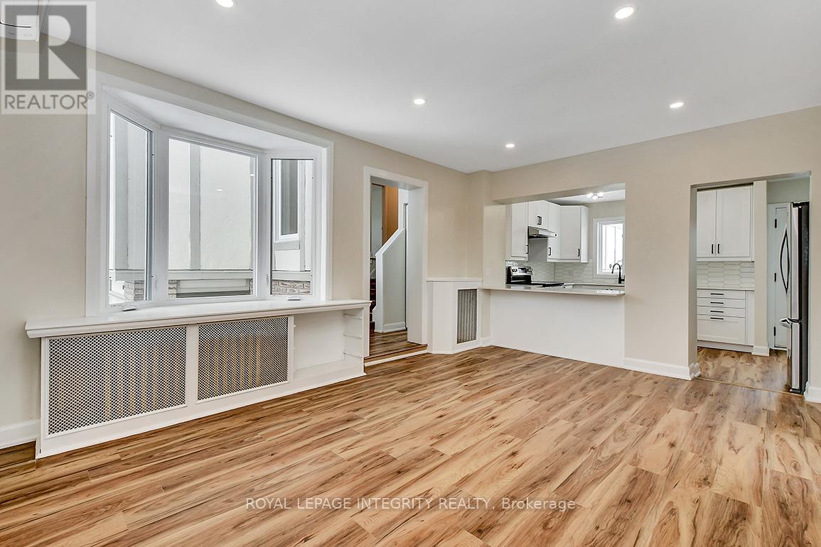 301 ZEPHYR AVENUE, Ottawa, Ontario, K2B5Z7 — Photo 3