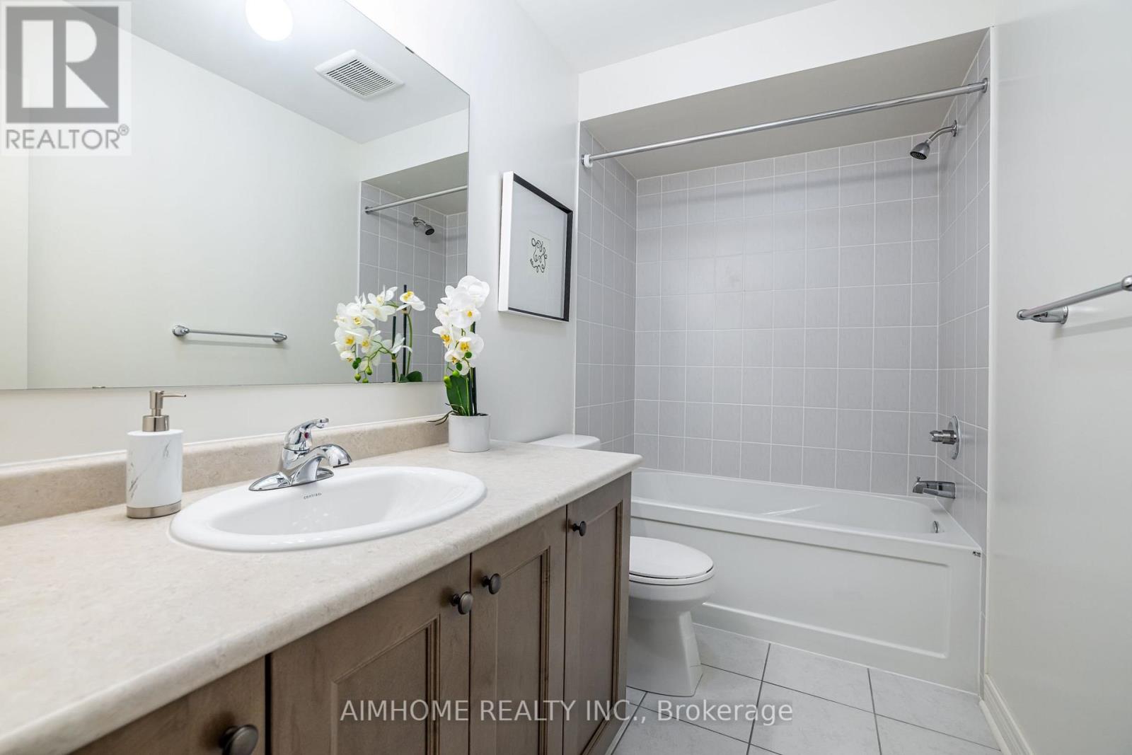 92 RADIAL DRIVE, Aurora, Ontario, L4G0Z8 — Photo 19