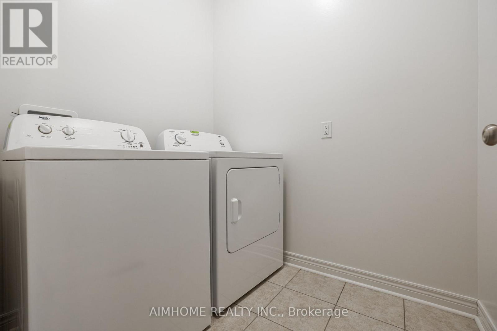 92 RADIAL DRIVE, Aurora, Ontario, L4G0Z8 — Photo 24