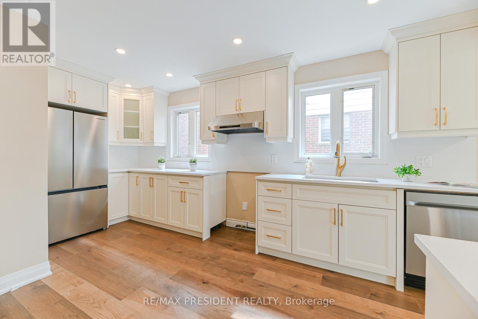 4 LAWNVIEW COURT, Brampton (Heart Lake West), Ontario, L7G1T4 — Photo 7