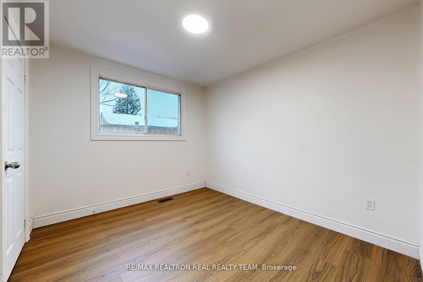 #C1 - 1129 CANNON STREET E, Hamilton (Crown Point), Ontario, L8L2J7 — Photo 12